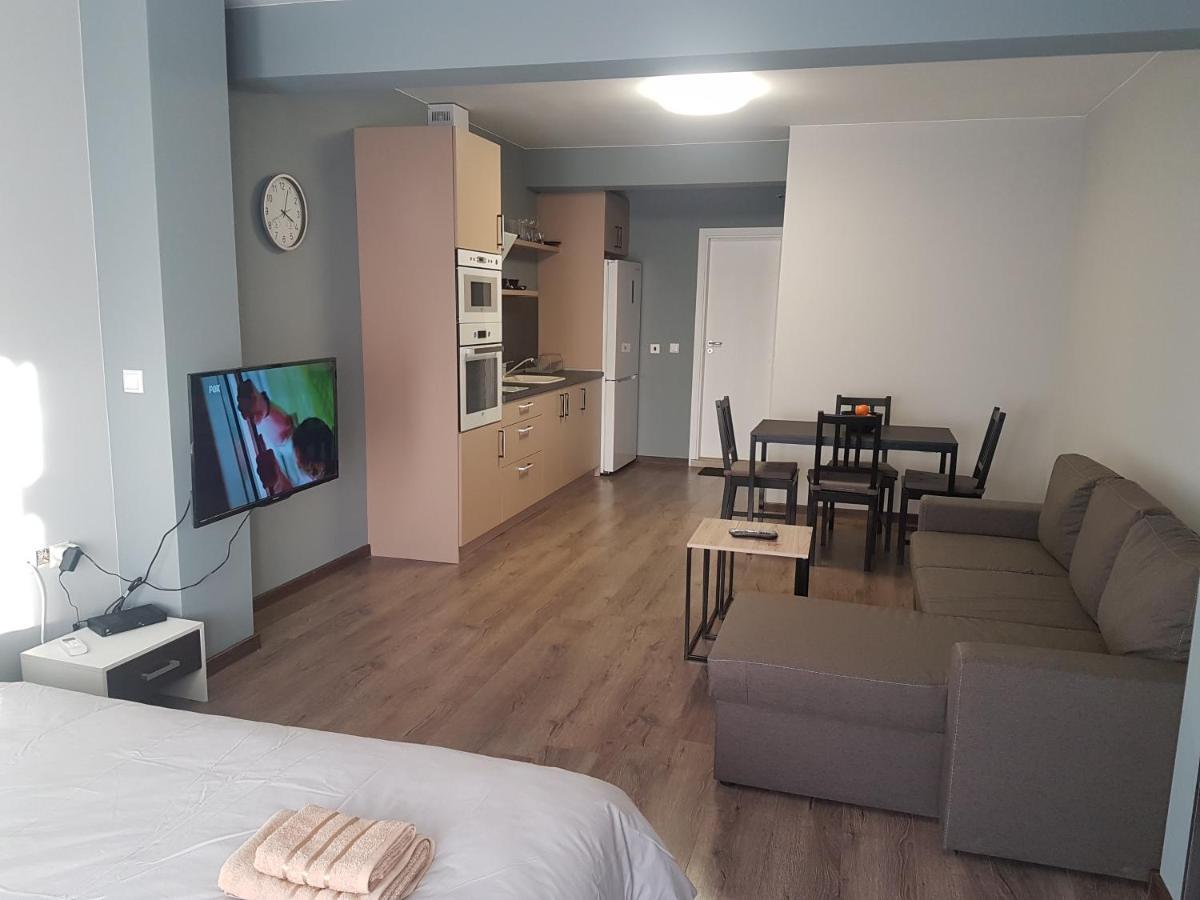 Luxury Suites 3 카를로보 외부 사진