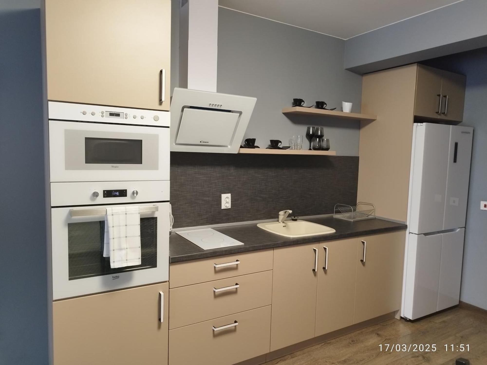 Luxury Suites 3 카를로보 외부 사진